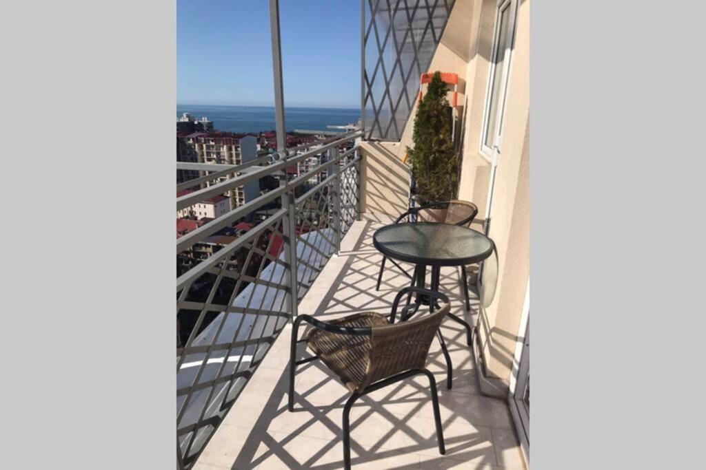Თათულის Ბუდე -Tatuli Nest Apartamento Batumi Exterior foto